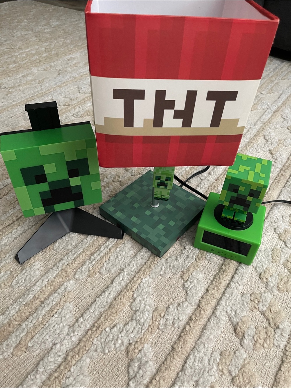 Minecraft Creeper Lamp,alarm clock&headphone stand.